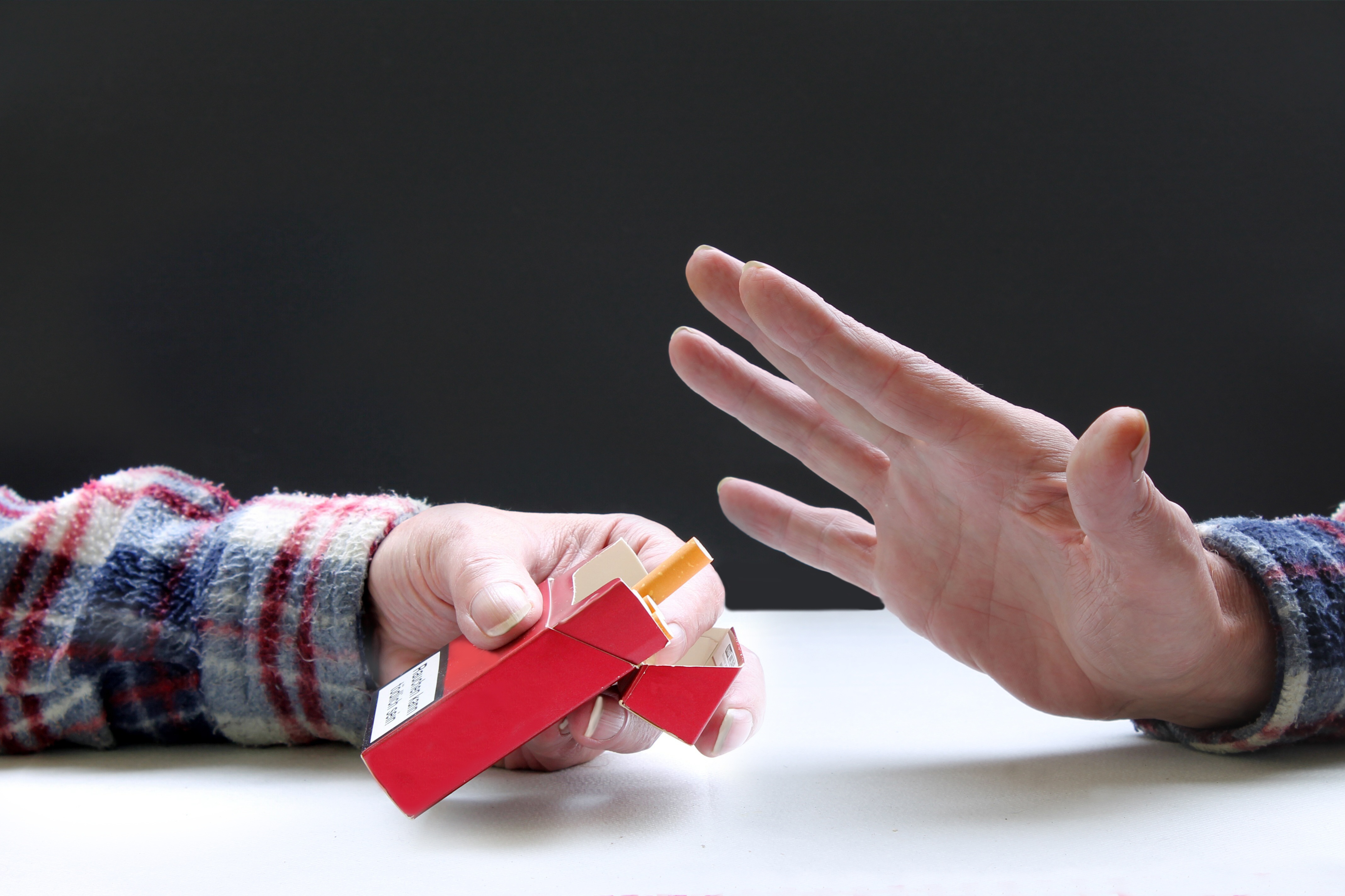 guvo59-cigarettes-3564364.jpg/
